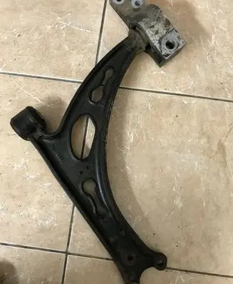 Volkswagen Touran I Front lower control arm/wishbone