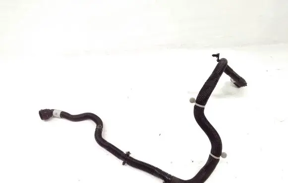 Tesla Model 3 Electric car engine cooling hoses/pipes 1077505 107750500E