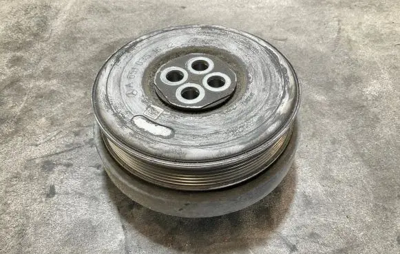 Mercedes-Benz Sprinter W906 Crankshaft pulley A6510351612
