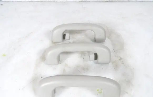 Opel Mokka X Front interior roof grab handle