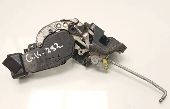 Suzuki Grand Vitara II Rear door lock 176c2302