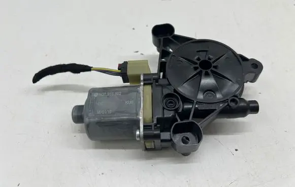 Audi Q3 F3 Rear door window regulator motor 5Q0959802