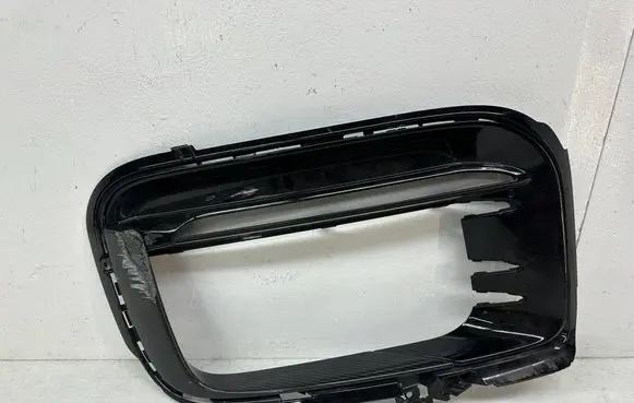 Porsche Cayenne (9Y0 9Y3) Front bumper lower grill 9Y0807796C 9Y0807796
