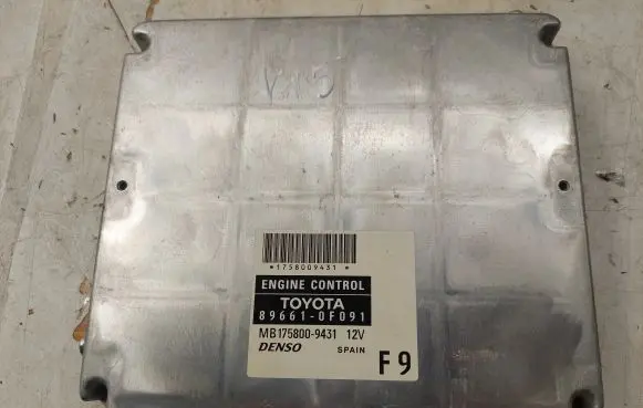 Toyota Corolla Verso AR10 Engine control unit/module MB1758009431 896610F091