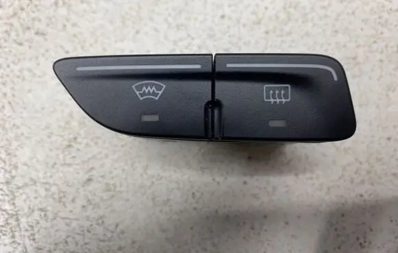 Ford C-MAX II Windscreen/window heater switch AM5T18K574AB 2306201103