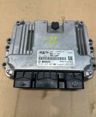 Ford Focus Engine control unit/module 9M5112A650AF 0281015607