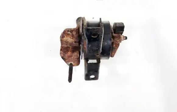 Mazda 6 Engine mount bracket
