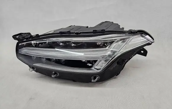 Volvo XC90 Headlight/headlamp 32228688