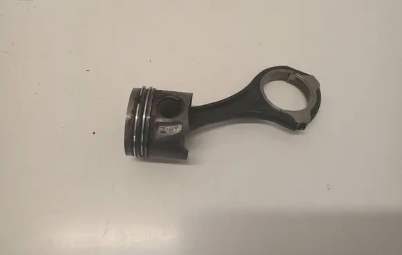 Mercedes-Benz S W222 Piston with connecting rod 2370B