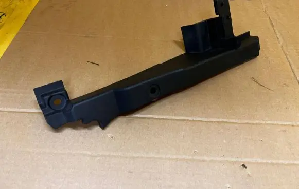 Renault Koleos II Fender mounting bracket 663772069R 663773106R