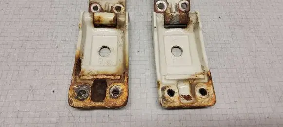 Volkswagen II LT Loading door hinge set 9017400737