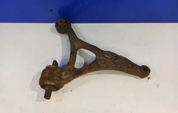 Volvo XC90 Front lower control arm/wishbone 36050809 8648613