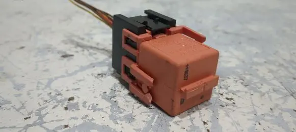 BMW 5 E60 E61 Other relay 12631742690