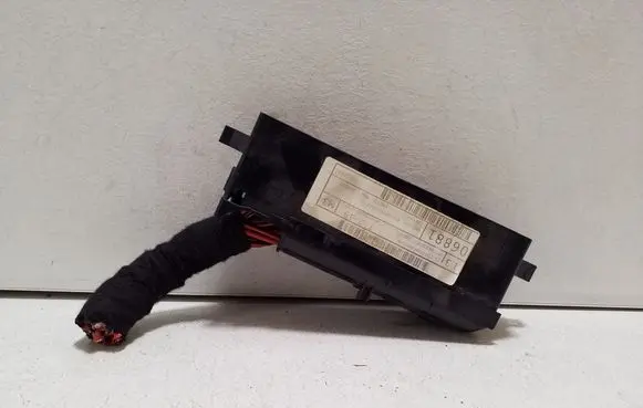 Audi Q3 8U Fuse module 6R0937615A