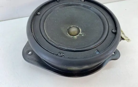Audi A3 S3 8P Front door speaker 8E0035411A