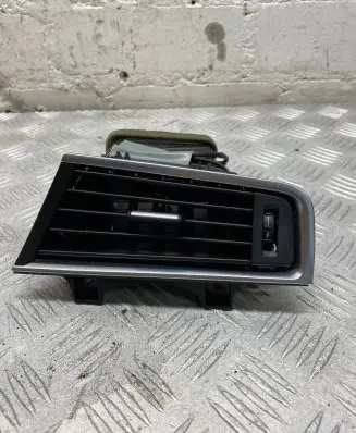 BMW 5 GT F07 Dashboard side air vent grill/cover trim 1682811