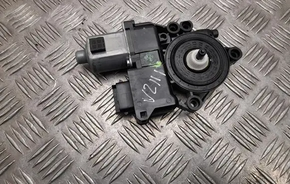 KIA Xceed Front door window regulator motor 83450J7020