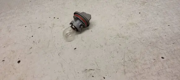 Audi A4 S4 B7 8E 8H Headlight/headlamp bulb 