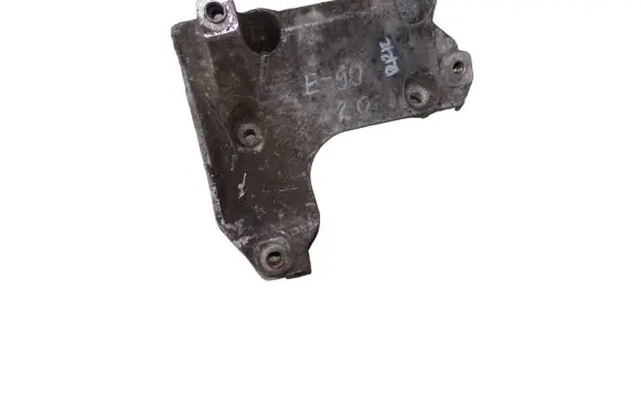 BMW 3 E90 E91 A/C compressor mount bracket 7505980