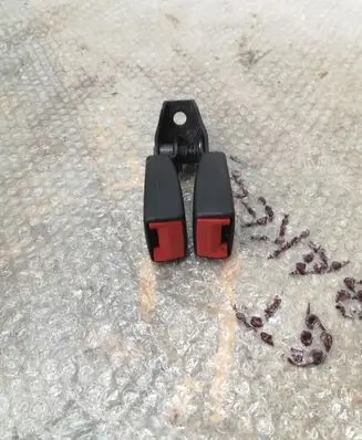 Volkswagen PASSAT B7 USA Rear seatbelt buckle 561857739