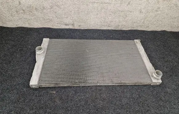 BMW 5 F10 F11 Coolant radiator 8509176