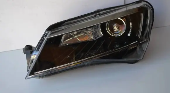 Skoda Superb B8 (3V) Headlight/headlamp 3V1941015B