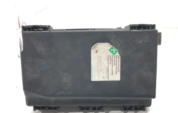 Opel Zafira B Fuse box set 13206754HB