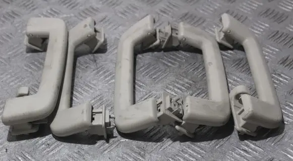 Land Rover Discovery 4 - LR4 Rear interior roof grab handle