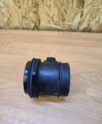 Volvo S60 Mass air flow meter 30785472 0281002972