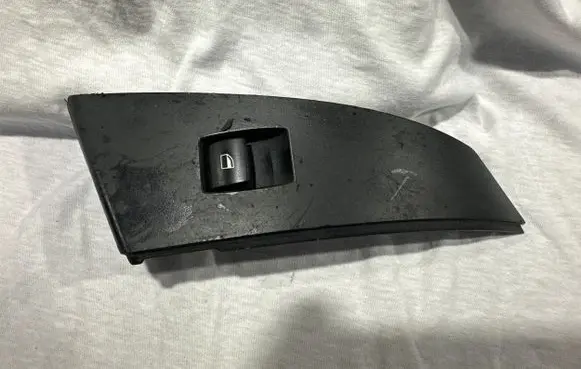 BMW 5 E60 E61 Electric window control switch 671303