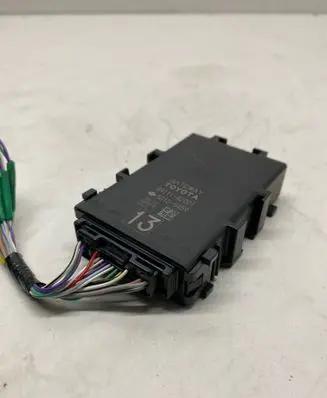 Toyota RAV 4 (XA40) Gateway control module 8911142021 50125459