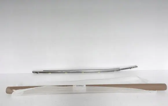 Toyota Highlander XU70 Front door glass trim molding 757100E100