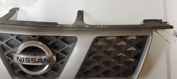 Nissan X-Trail T30 Front grill 62310EQ303
