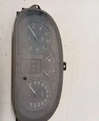 Renault Scenic I Speedometer (instrument cluster) 8200071820 501020710000