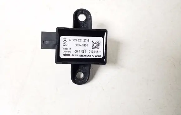 Mercedes-Benz CL C216 Airbag deployment crash/impact sensor A0038212751