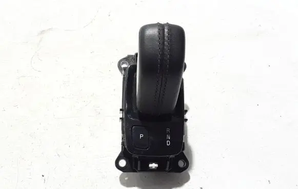 Volvo XC40 Gear shifter/selector 31437334