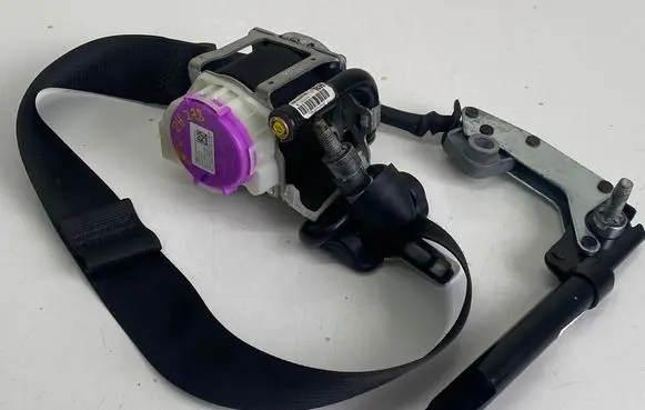 Ford Mustang VI Front seatbelt GR3B63612D64AF GR3B63612D64