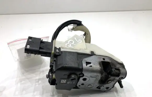 Citroen Berlingo Front door lock PSA828405