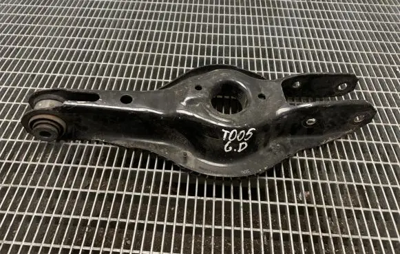 BMW 2 F22 F23 Rear upper control arm/wishbone 6867540 6867541