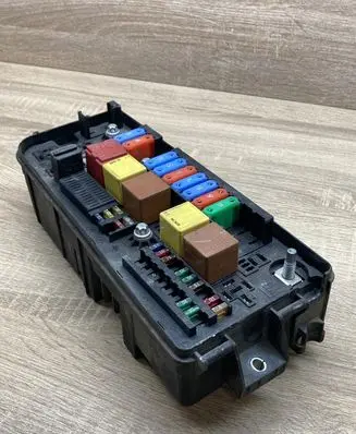 Opel Signum Fuse module 460023260
