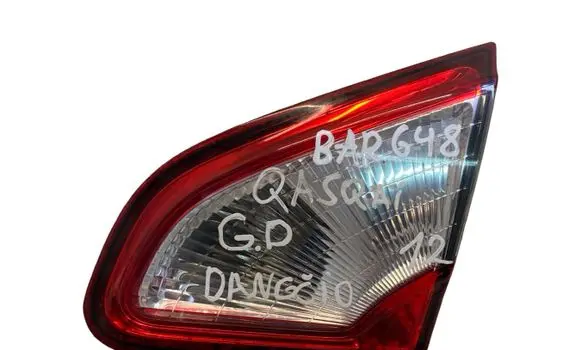 Nissan Qashqai Tailgate rear/tail lights 89503209