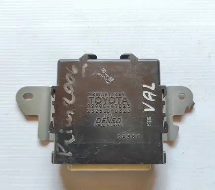Toyota Prius (XW20) Keyless (KESSY) go control unit/module 8999047023 2325000320