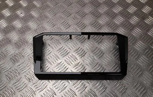 Volkswagen PASSAT B8 Radio/GPS head unit trim 3G8858069