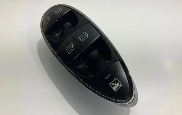 Mercedes-Benz E W211 Electric window control switch A2118213679 SWF502159 750712Q02