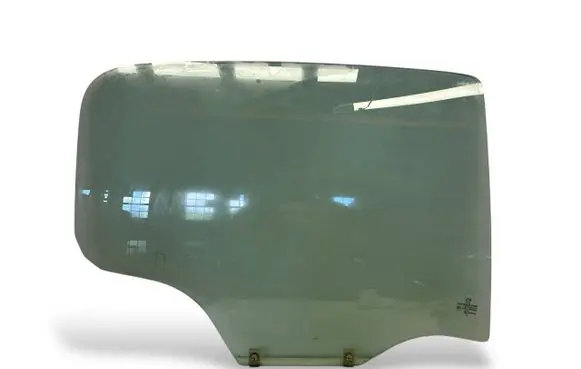 Peugeot 207 Rear door window glass 9204k8