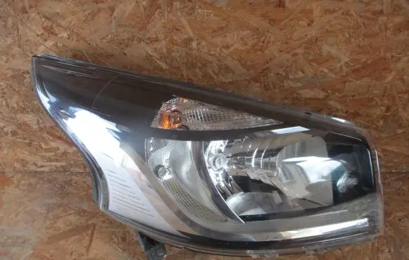 Renault Trafic III (X82) Headlight/headlamp 260109424R