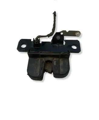 Volkswagen PASSAT B5 Tailgate/trunk/boot lock/catch/latch 3B9827505C