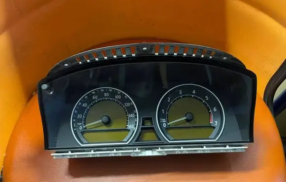 BMW 7 E65 E66 Speedometer (instrument cluster) 62116946844 110080103 6946844