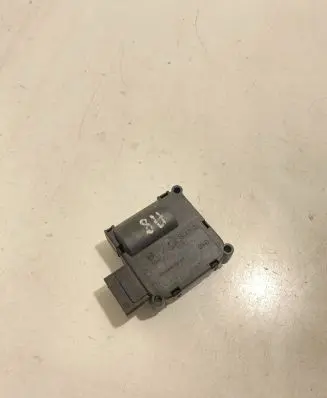 Audi A8 S8 D3 4E Air flap motor/actuator 4E0820511 0132801323 MF1168802240