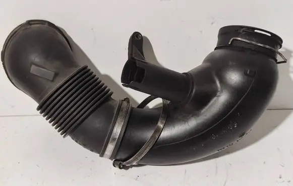 BMW 5 E60 E61 Air intake duct part 7801547 7803846 446311603